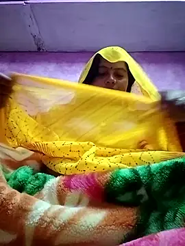 Snapshot of Hot_komal1 chatting on 12-19-25, 09:44 Hot komal1 online show from 12-19-25, 09:44