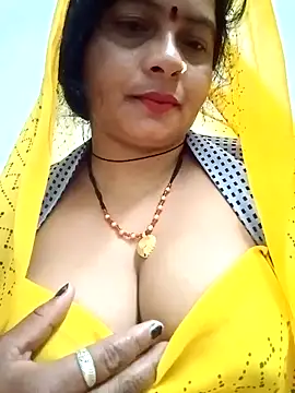 Snapshot of Hot_komal1 chatting on 01-18-26, 10:24 Hot komal1 online show from 01-18-26, 10:24