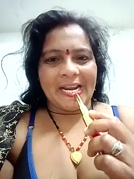 Snapshot of Hot_komal1 chatting on 02-12-26, 09:21 Hot komal1 online show from 02-12-26, 09:21