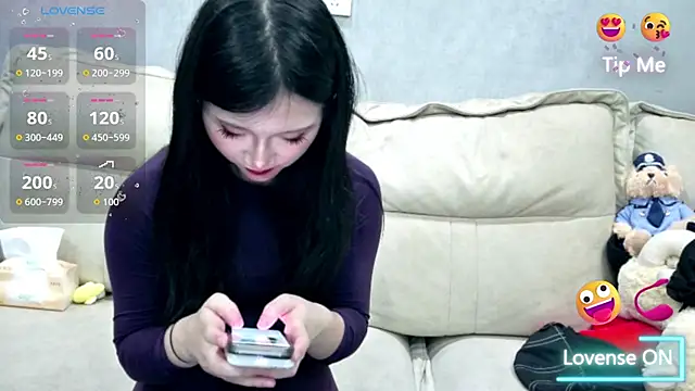 xiaoLI-2025 online show from 04-20-26, 03:26