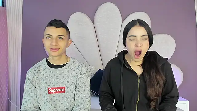 NickandAbby  online show from 09-25-25, 11:58