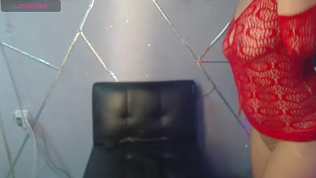 Snapshot of sexcouple_sin chatting on 04-21-26, 12:33 sexcouple sin online show from 04-21-26, 12:33