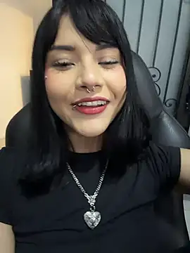 Snapshot of TatiLee chatting on 04-21-26, 03:28 TatiLee online show from 04-21-26, 03:28