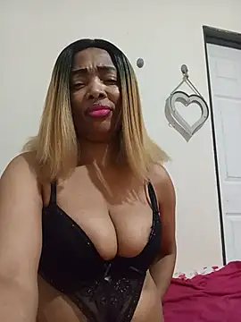 SEXYMOANSXX online show from 06-30-26, 02:51