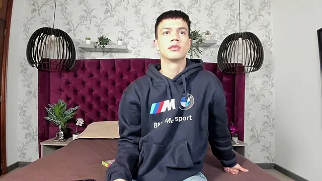 Snapshot of nicktorn chatting on 09-11-25, 11:43 nicktorn online show from 09-11-25, 11:43