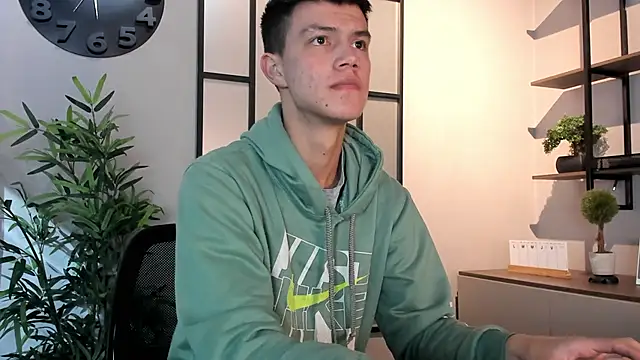 Snapshot of nicktorn chatting on 09-14-25, 12:26 nicktorn online show from 09-14-25, 12:26