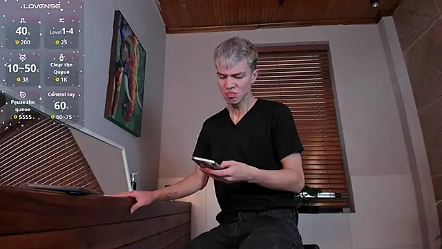 Snapshot of nicktorn chatting on 11-03-25, 12:28 nicktorn online show from 11-03-25, 12:28