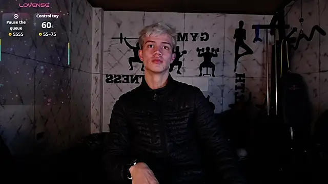 Snapshot of nicktorn chatting on 12-14-25, 12:21 nicktorn online show from 12-14-25, 12:21