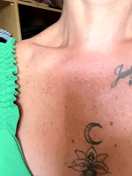 Snapshot of spycyfanny chatting on 09-19-25, 12:39 spycyfanny online show from 09-19-25, 12:39