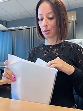 Snapshot of spycyfanny chatting on 10-22-25, 06:35 spycyfanny online show from 10-22-25, 06:35