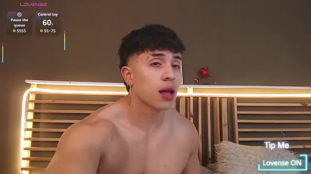 PaulEvens online show from 09-12-25, 01:33