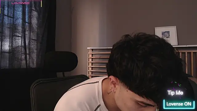 Snapshot of PaulEvens chatting on 02-27-26, 01:00 PaulEvens online show from 02-27-26, 01:00