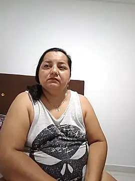 Snapshot of Dorisc_13 chatting on 09-20-25, 11:06 Dorisc 13 online show from 09-20-25, 11:06