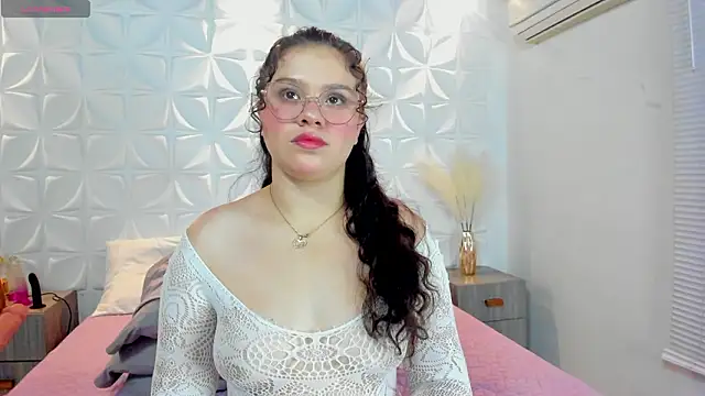 salem cute online show from 03-31-26, 09:59