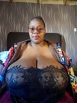 BoobsQueen46K online show from 06-05-26, 12:00