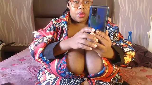 BoobsQueen46K online show from 06-23-26, 11:30