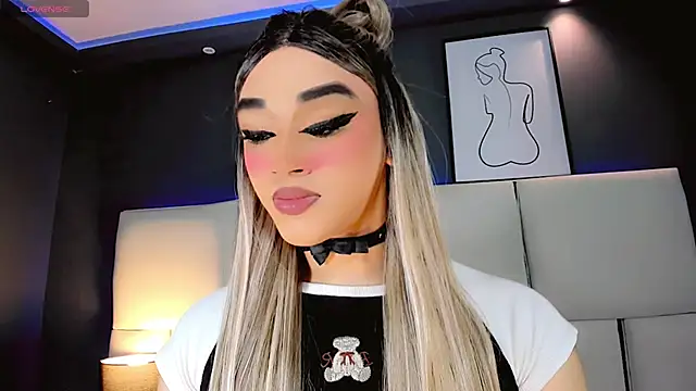 Valeriasmiithh online show from 10-10-25, 08:41