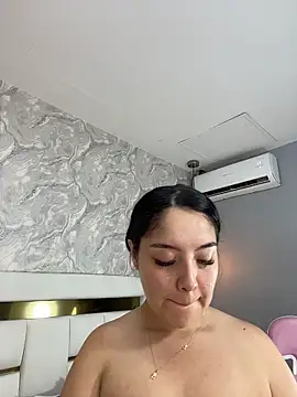 Snapshot of MiaFarkash chatting on 02-13-26, 07:10 MiaFarkash online show from 02-13-26, 07:10