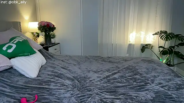 Snapshot of Ohbabykelly chatting on 01-07-26, 01:19 Ohbabykelly online show from 01-07-26, 01:19