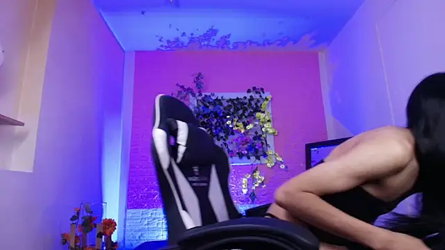 Katy bratz  online show from 09-30-25, 02:49