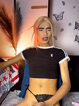 Snapshot of Katy_bratz_ chatting on 02-04-26, 01:44 Katy bratz online show from 02-04-26, 01:44