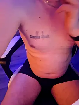 Snapshot of fuuck3dAss chatting on 02-03-26, 11:32 fuuck3dAss online show from 02-03-26, 11:32