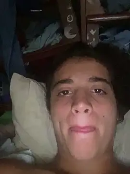 Snapshot of Larissa41 chatting on 12-21-25, 02:02 Larissa41 online show from 12-21-25, 02:02