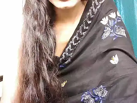 Snapshot of ROSE_GOLDE chatting on 09-14-25, 05:01 ROSE GOLDE online show from 09-14-25, 05:01