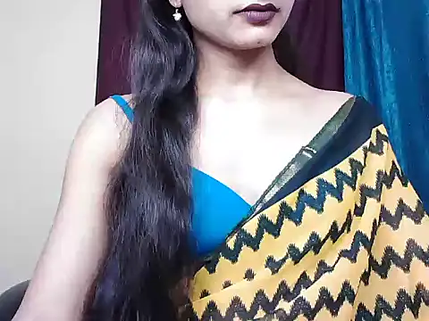 Snapshot of ROSE_GOLDE chatting on 09-17-25, 03:14 ROSE GOLDE online show from 09-17-25, 03:14
