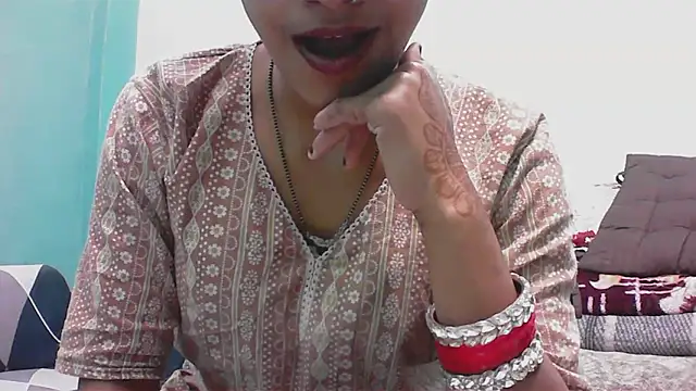 horny  couple  online show from 02-18-26, 05:31