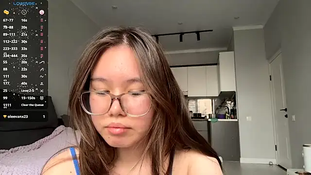 Wow Akemi online show from 09-29-25, 09:36