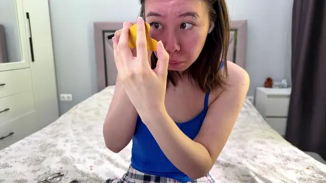 Wow Akemi online show from 06-06-26, 05:45