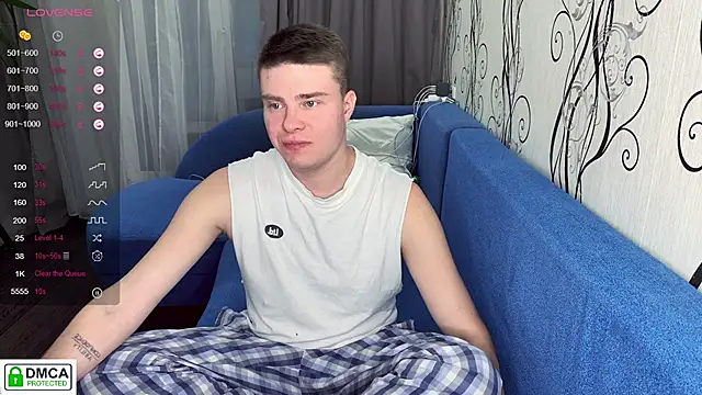 Snapshot of holy_eggs_02 chatting on 10-27-25, 09:52 holy eggs 02 online show from 10-27-25, 09:52