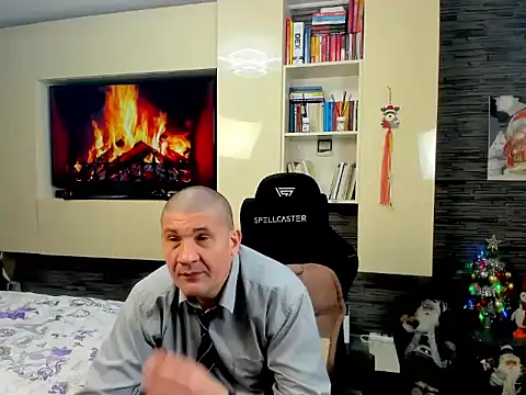 SpartacusDaddy48 online show from 02-18-26, 05:25