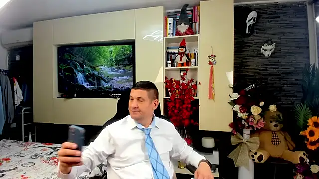 SpartacusDaddy48 online show from 04-10-26, 06:07