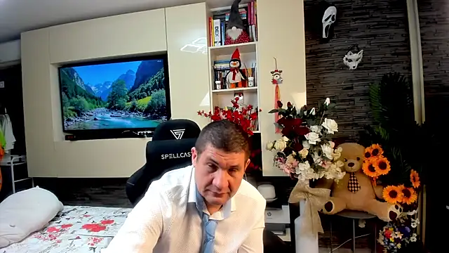 SpartacusDaddy48 online show from 05-21-26, 03:57