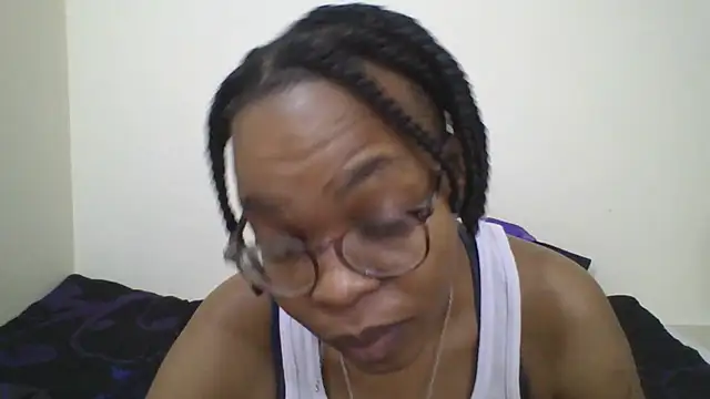 Miss-Hennessy online show from 09-08-25, 05:01