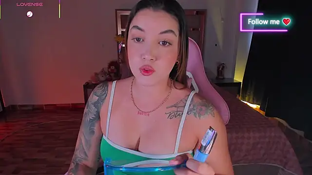 Snapshot of lunaarose chatting on 01-11-26, 08:14 lunaarose online show from 01-11-26, 08:14