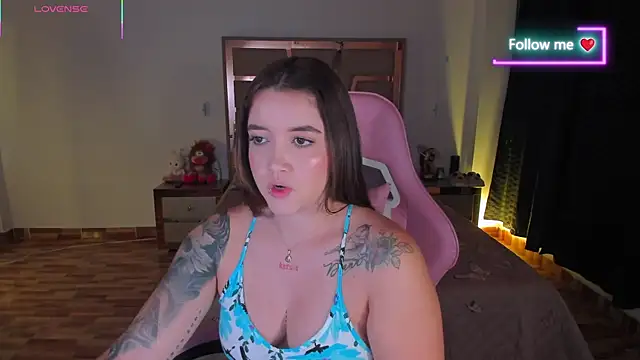 lunaarose online show from 04-01-26, 04:13