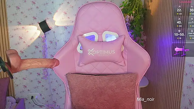 mia noir online show from 04-08-26, 04:34