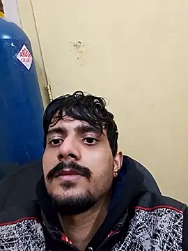 Snapshot of Sushant001 chatting on 01-08-26, 07:16 Sushant001 online show from 01-08-26, 07:16