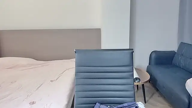 nini a online show from 10-25-25, 11:29