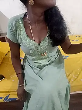 Snapshot of Swapna_kannada chatting on 09-10-25, 12:43 Swapna kannada online show from 09-10-25, 12:43