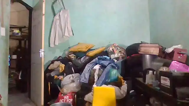 Nicky52 online show from 09-24-25, 04:32