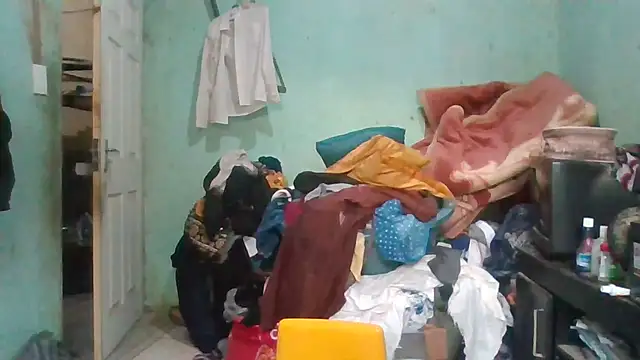 Nicky52 online show from 10-16-25, 03:51