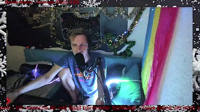 Snapshot of DaveLindau chatting on 12-21-25, 08:16 DaveLindau online show from 12-21-25, 08:16