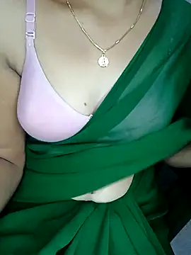 Snapshot of Nidhi_lovely chatting on 10-04-25, 05:44 Nidhi lovely online show from 10-04-25, 05:44