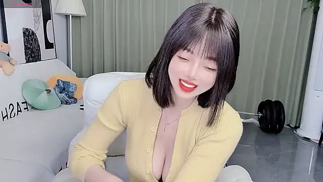 Snapshot of uikyy1 chatting on 01-08-26, 08:38 uikyy1 online show from 01-08-26, 08:38