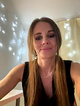 LucieMack online show from 09-30-25, 07:08