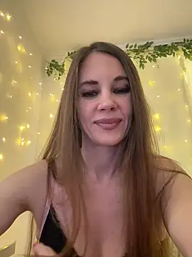 LucieMack online show from 03-17-26, 01:58